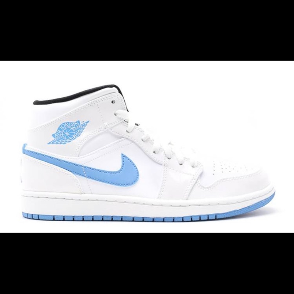 Air Jordan’s 1 retro mid “Legend Blue